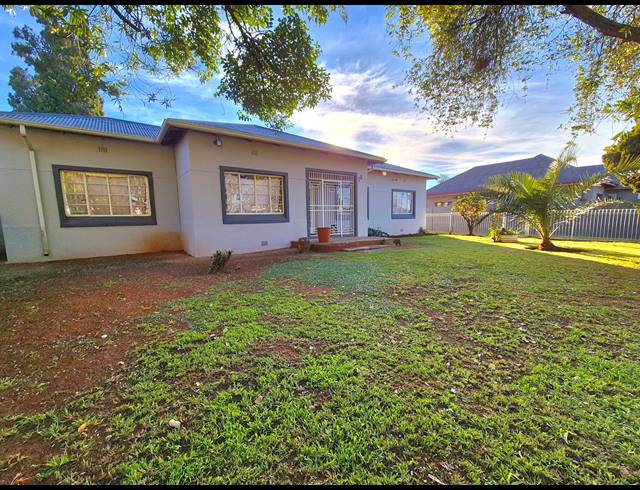 3 BEDROOM HOUSE FOR SALE IN BRENTHURST